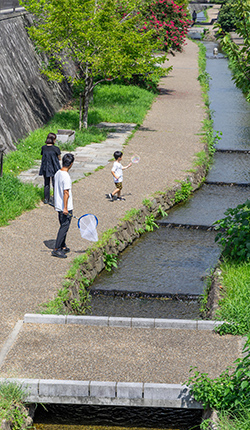 堀川遊歩道 徒歩1分(現地より約70m)
