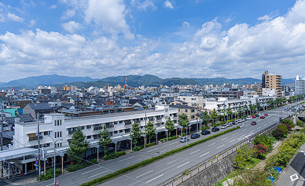 現地周辺の街並み